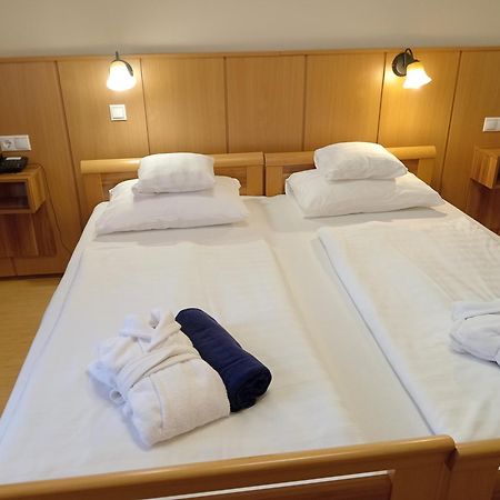 Fonix Wellness Resort Csitar Экстерьер фото