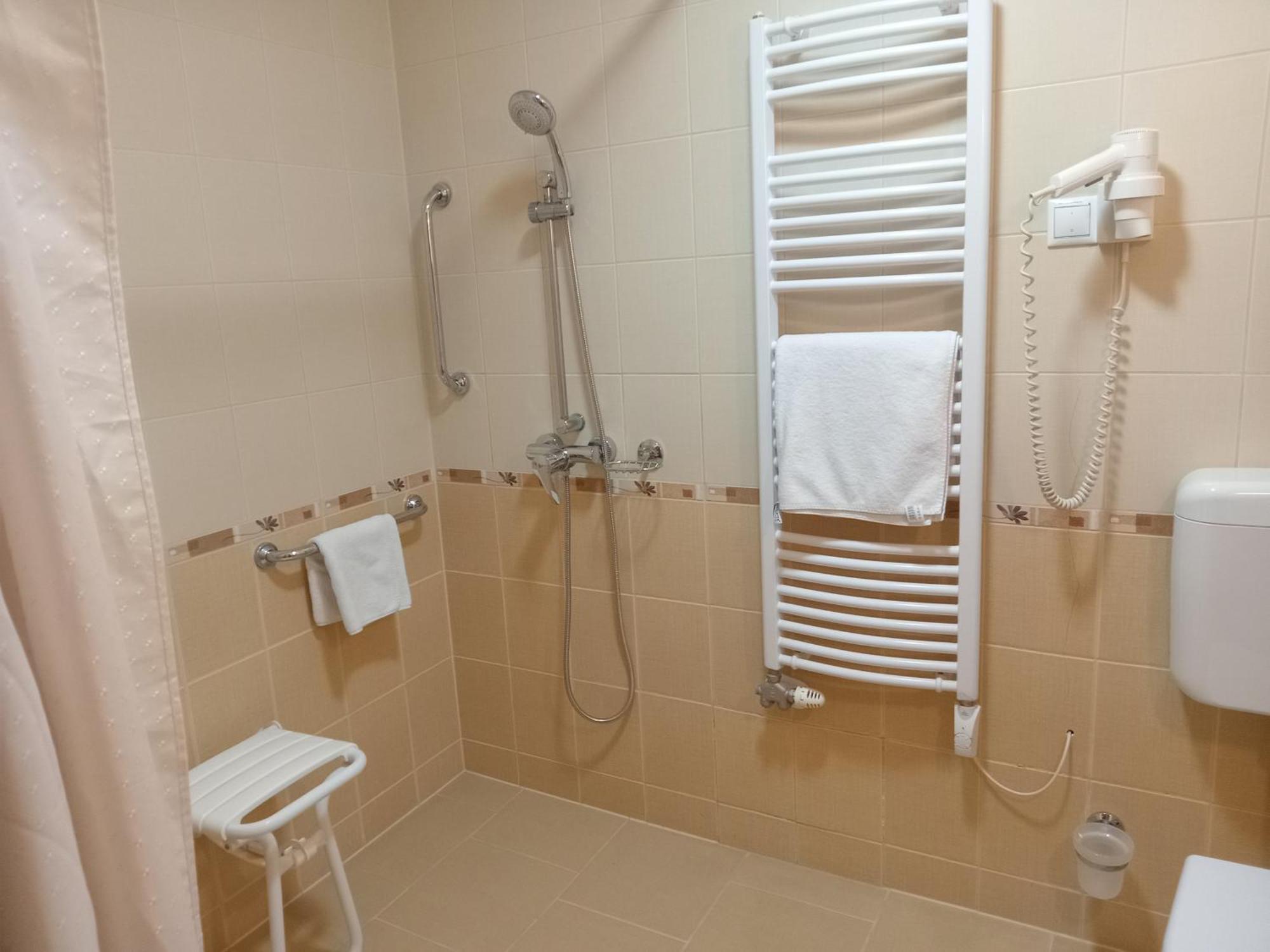 Fonix Wellness Resort Csitar Экстерьер фото