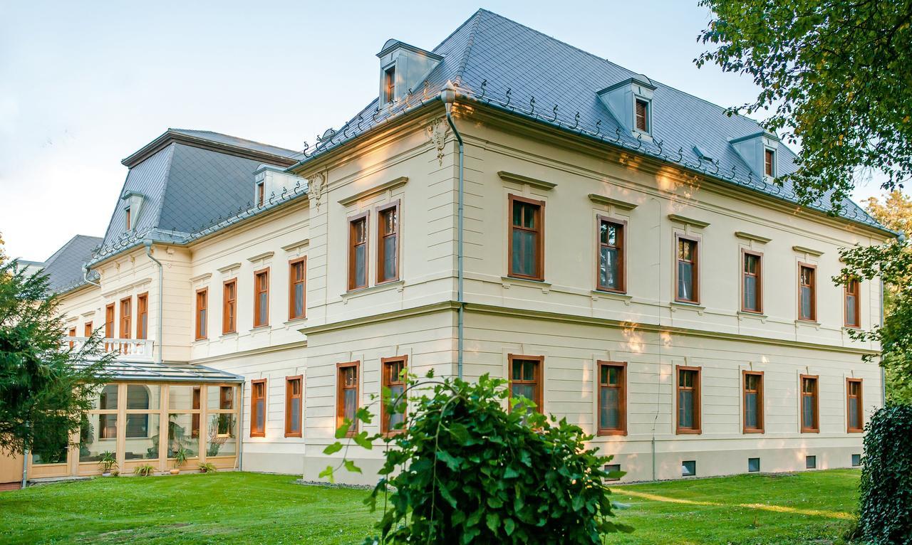 Fonix Wellness Resort Csitar Экстерьер фото